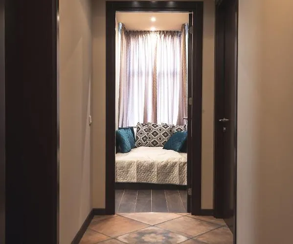Semiramis' 2-bedroom Lux דירה סופיה