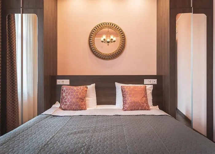 Apartmán Semiramis' 2-bedroom Lux