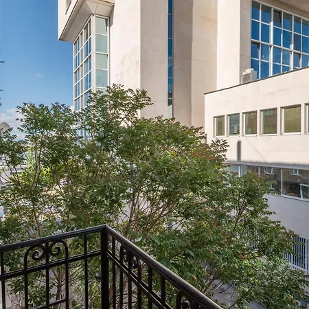 Semiramis' 2-bedroom Lux Apartman